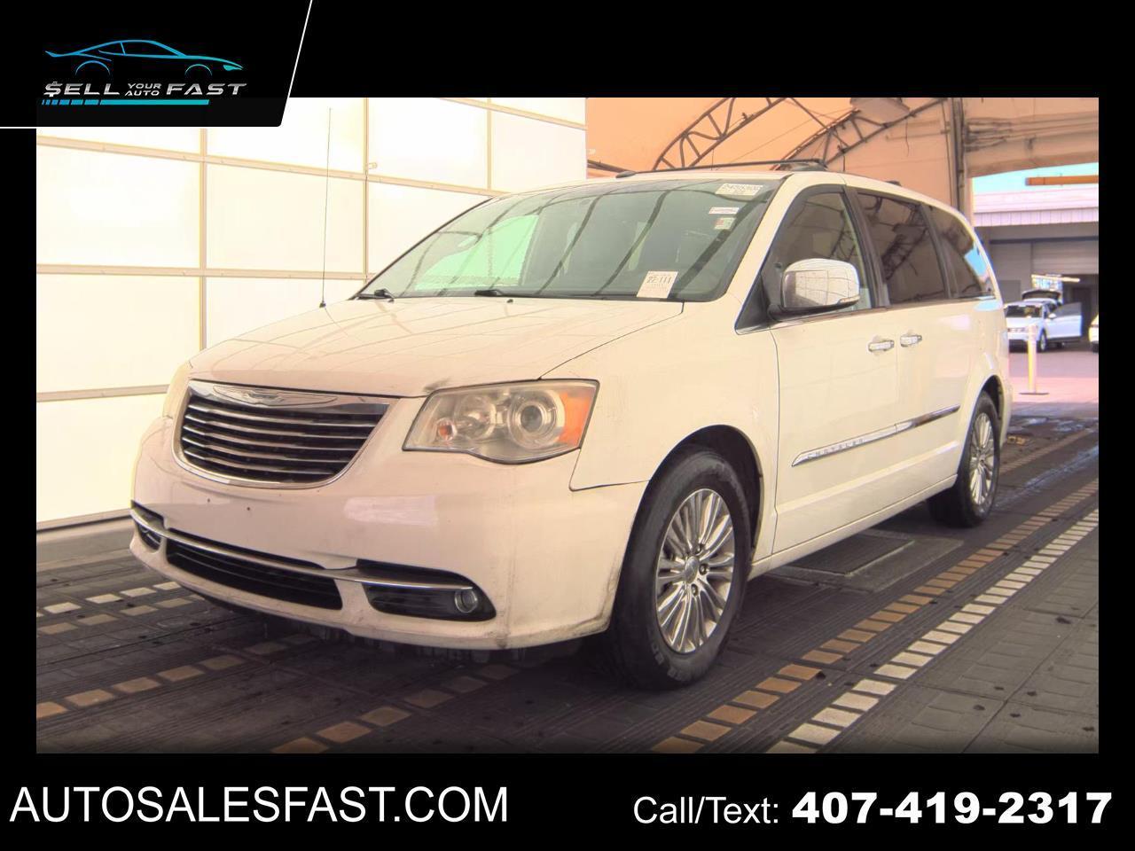 Chrysler Town & Country  2011