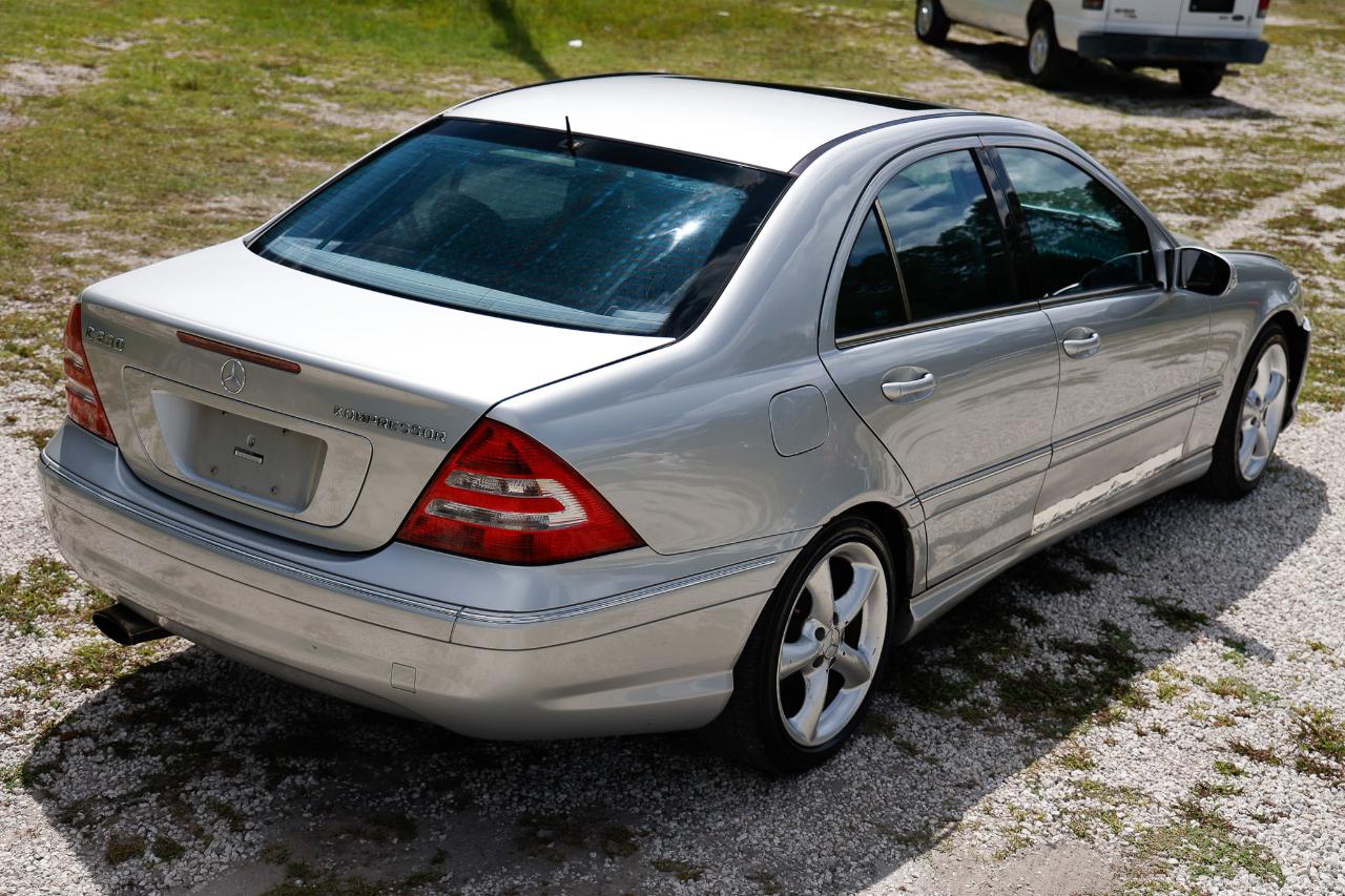Mercedes-Benz C-Class  2005