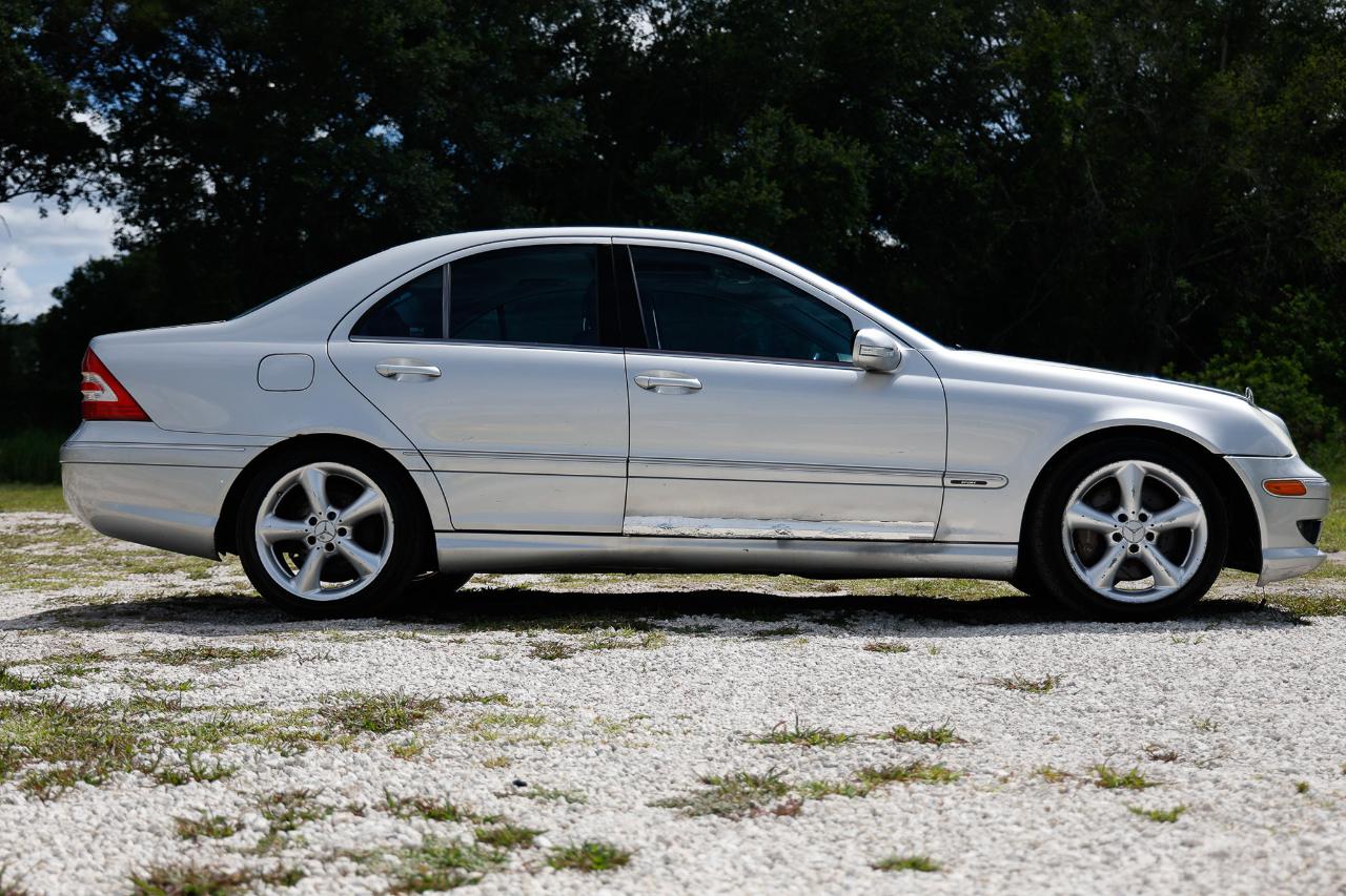 Mercedes-Benz C-Class  2005