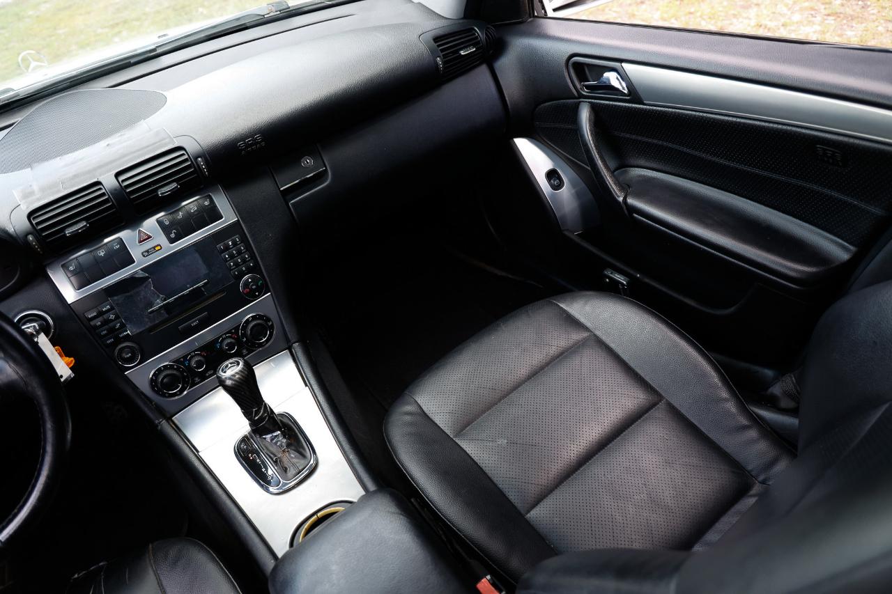 Mercedes-Benz C-Class  2005