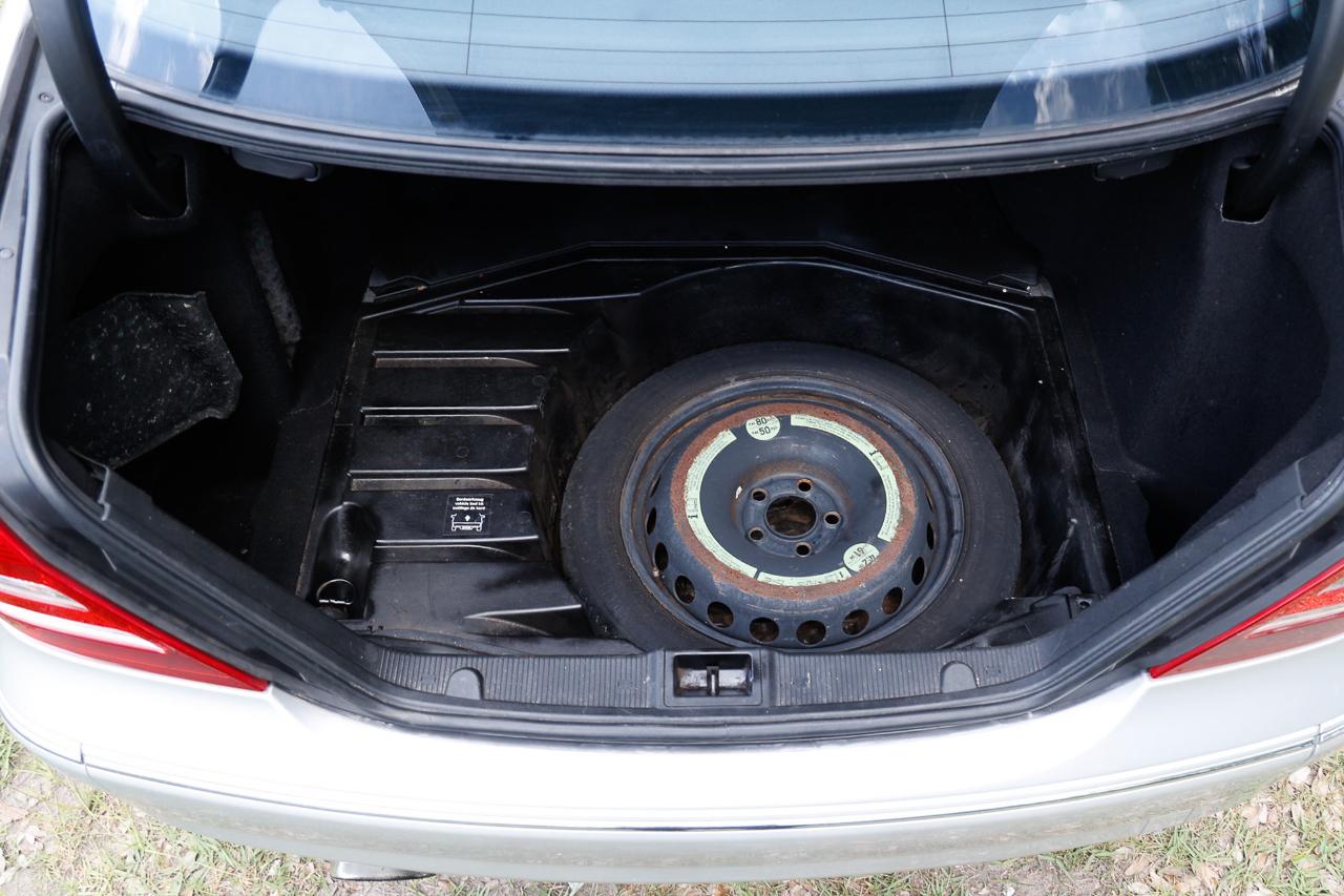 Mercedes-Benz C-Class  2005
