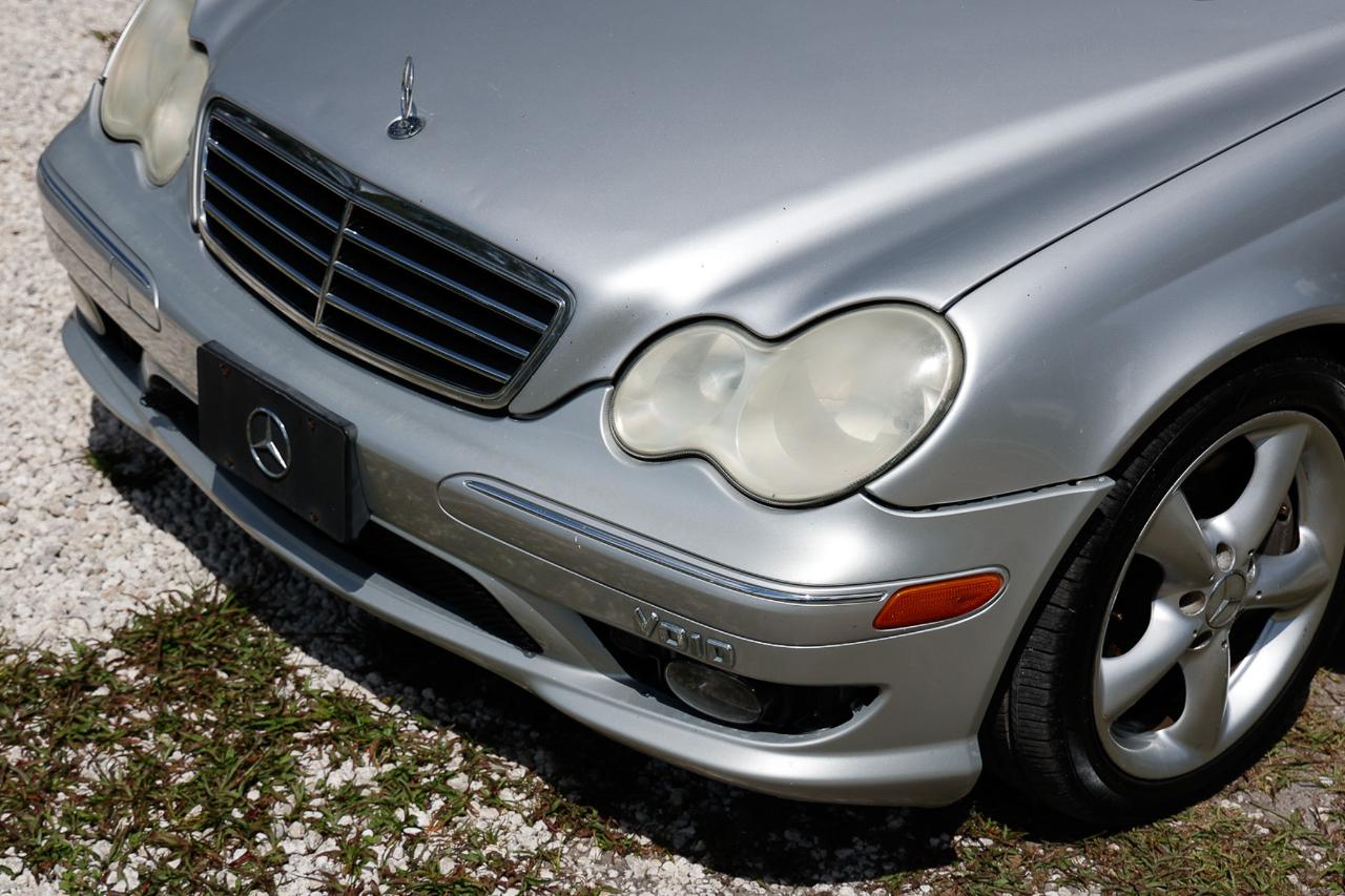 Mercedes-Benz C-Class  2005