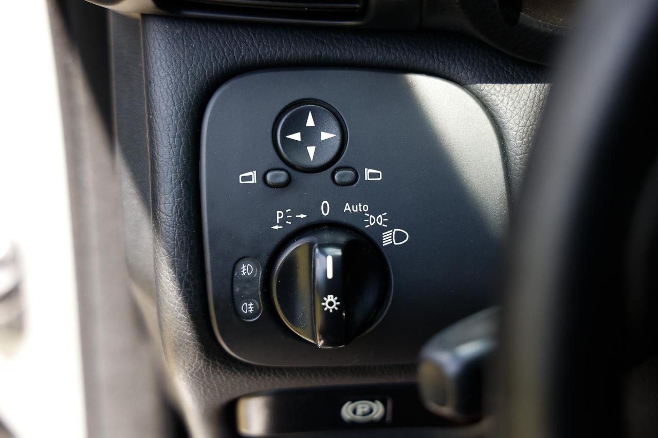 Mercedes-Benz C-Class  2005