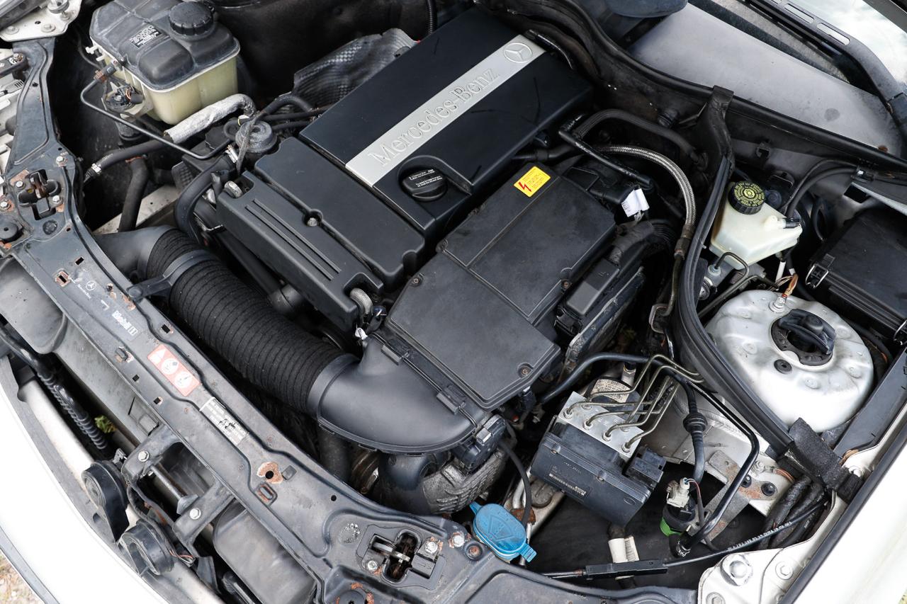 Mercedes-Benz C-Class  2005