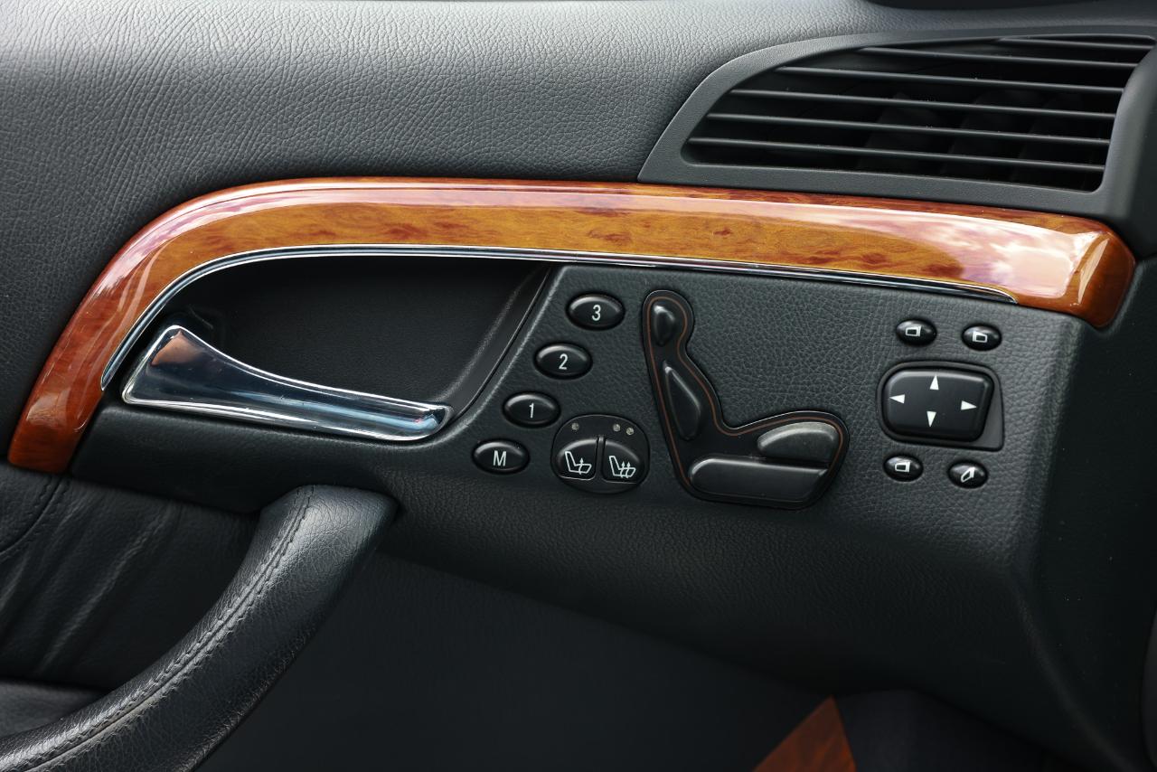 Mercedes-Benz S-Class  2004