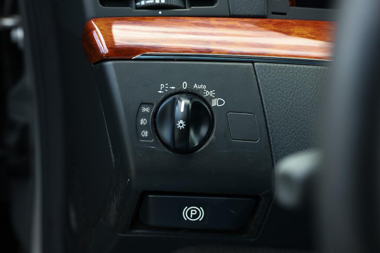 Mercedes-Benz S-Class  2004