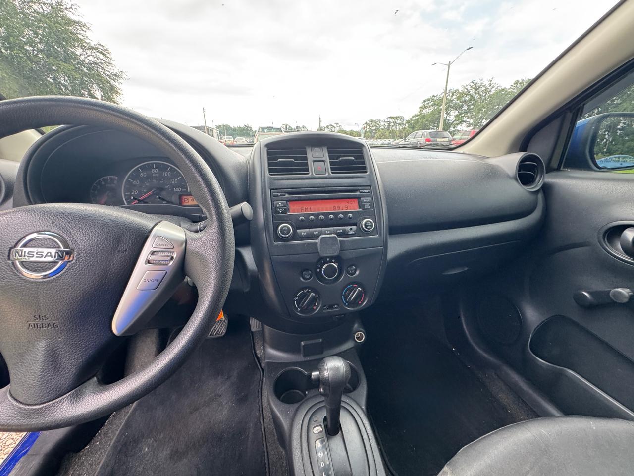 Nissan Versa Sedan  2017
