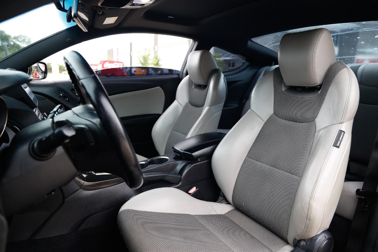Hyundai Genesis Coupe  2013