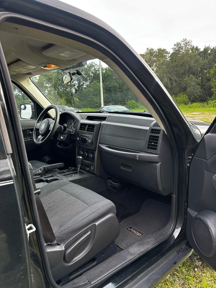 Jeep Liberty  2012