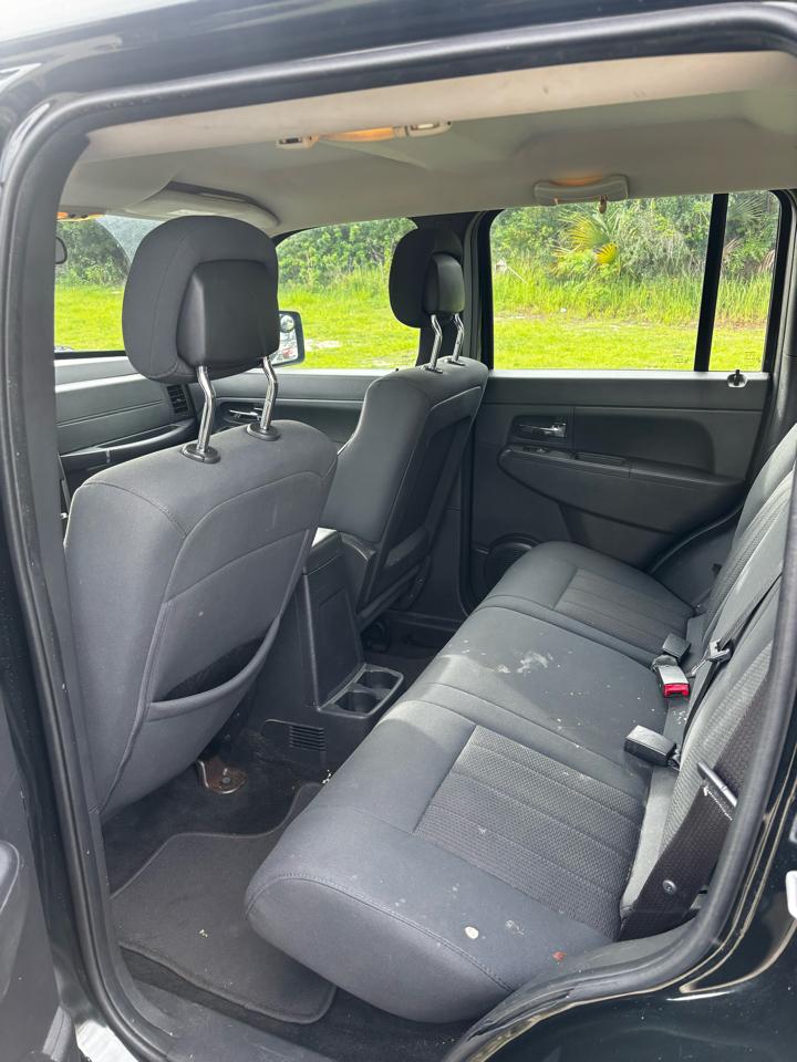Jeep Liberty  2012