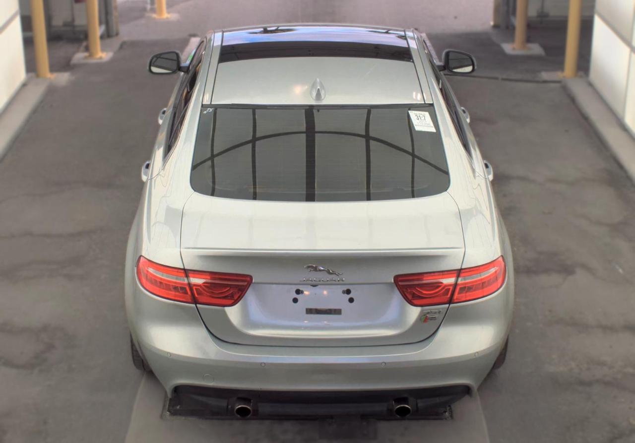 Jaguar XE  2017