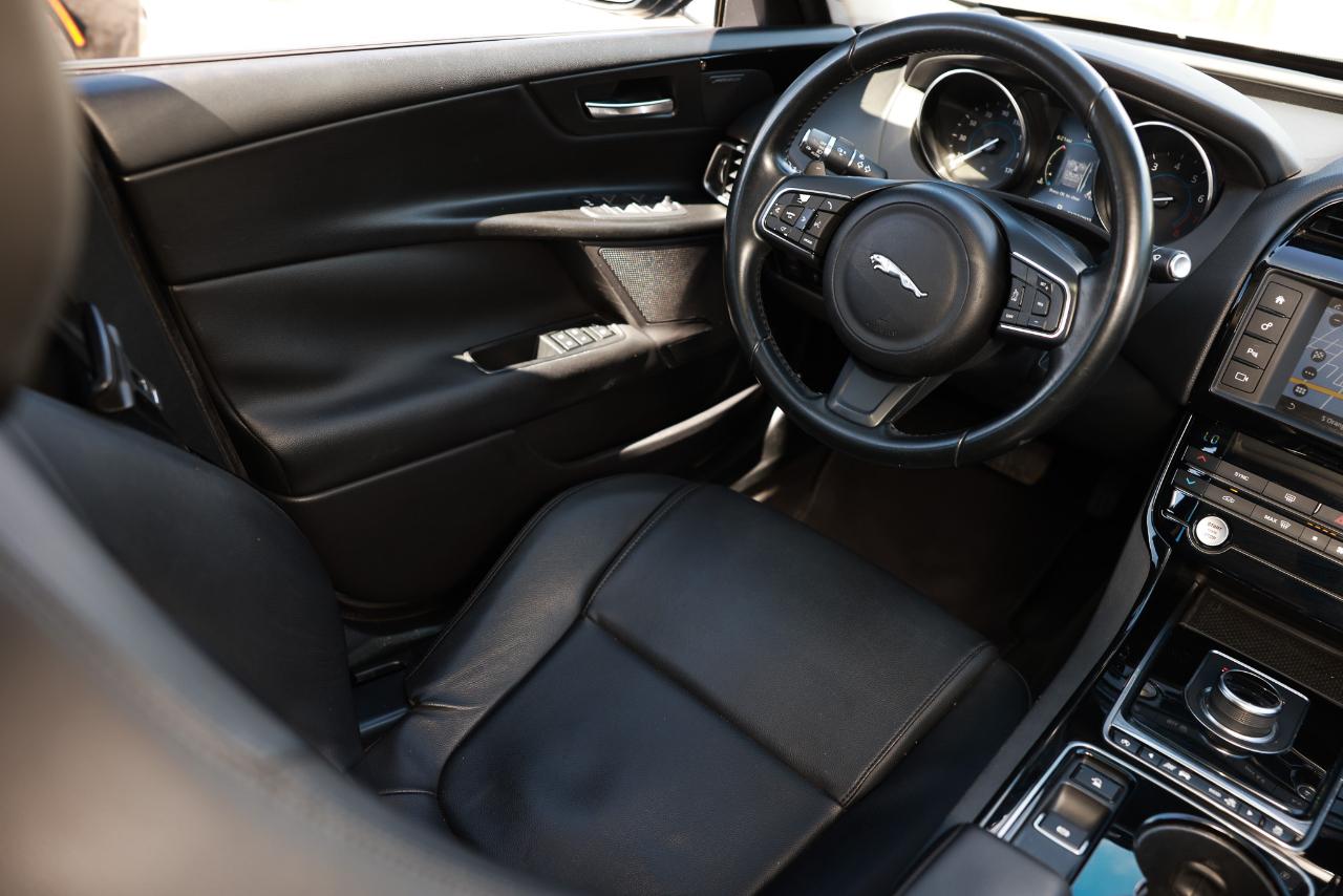 Jaguar XE  2017