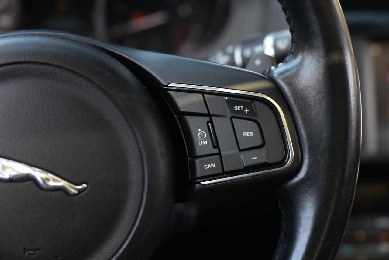 Jaguar XE  2017