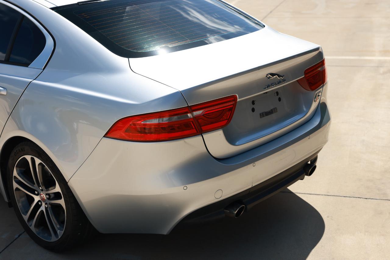 Jaguar XE  2017