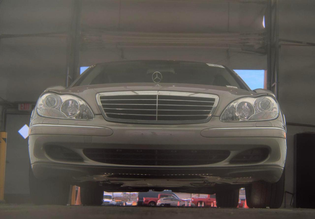 Mercedes-Benz S-Class  2006