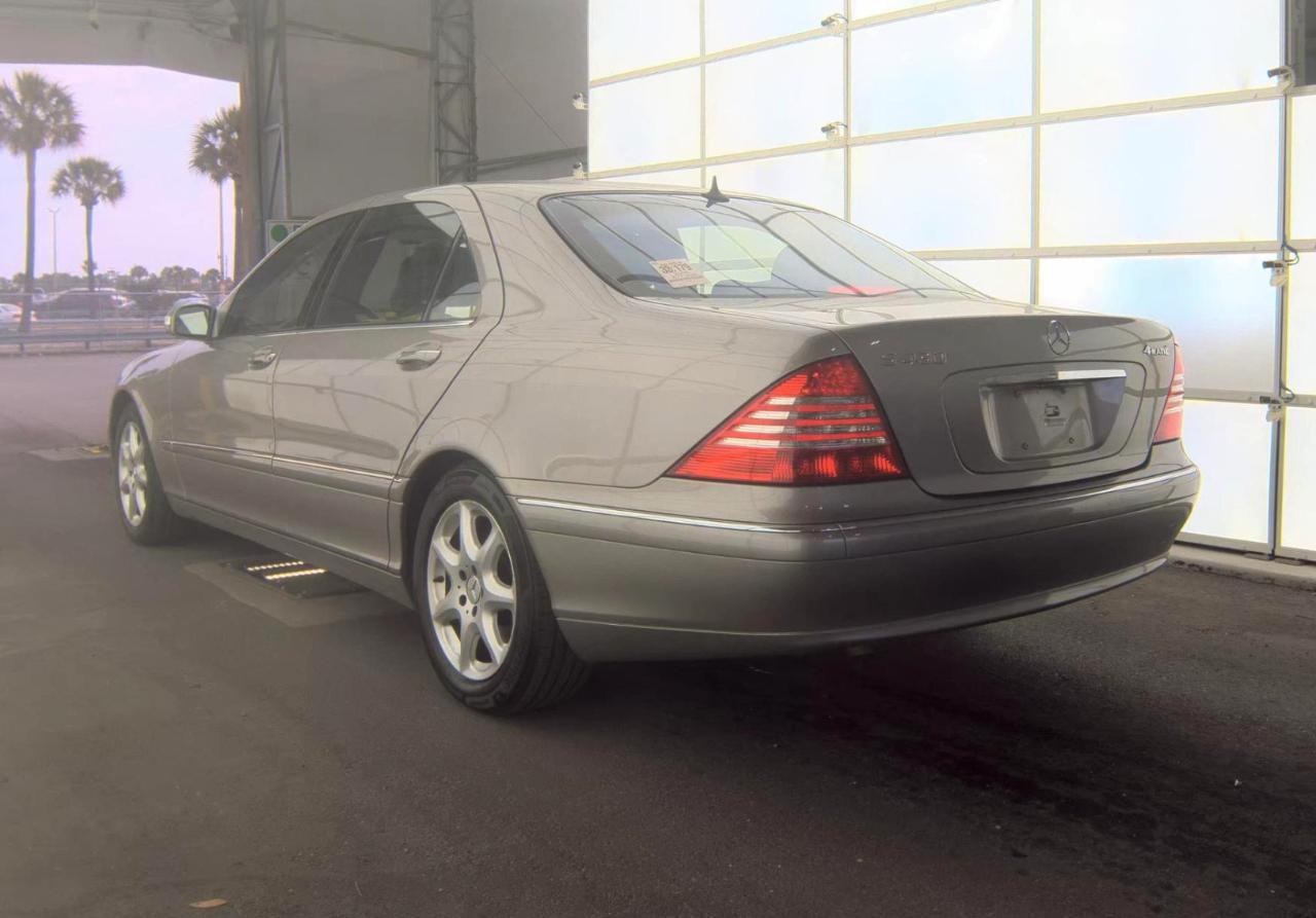 Mercedes-Benz S-Class  2006