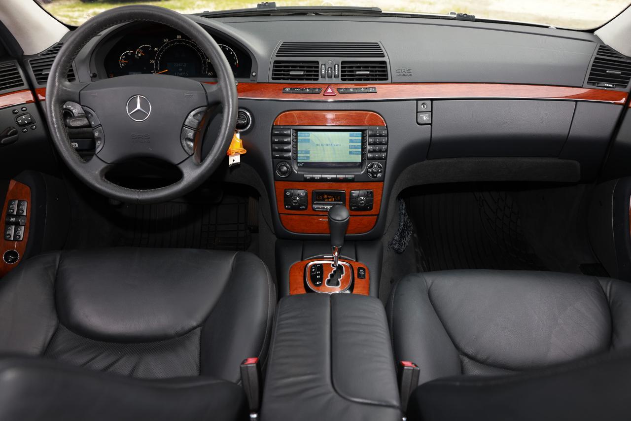Mercedes-Benz S-Class  2006