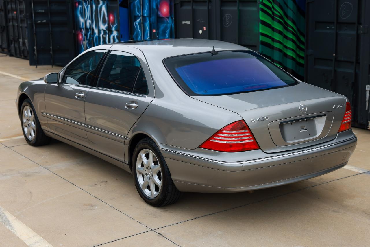 Mercedes-Benz S-Class  2006