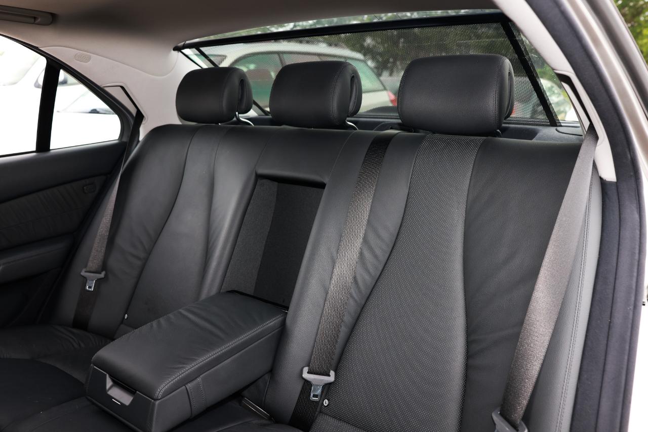 Mercedes-Benz S-Class  2006
