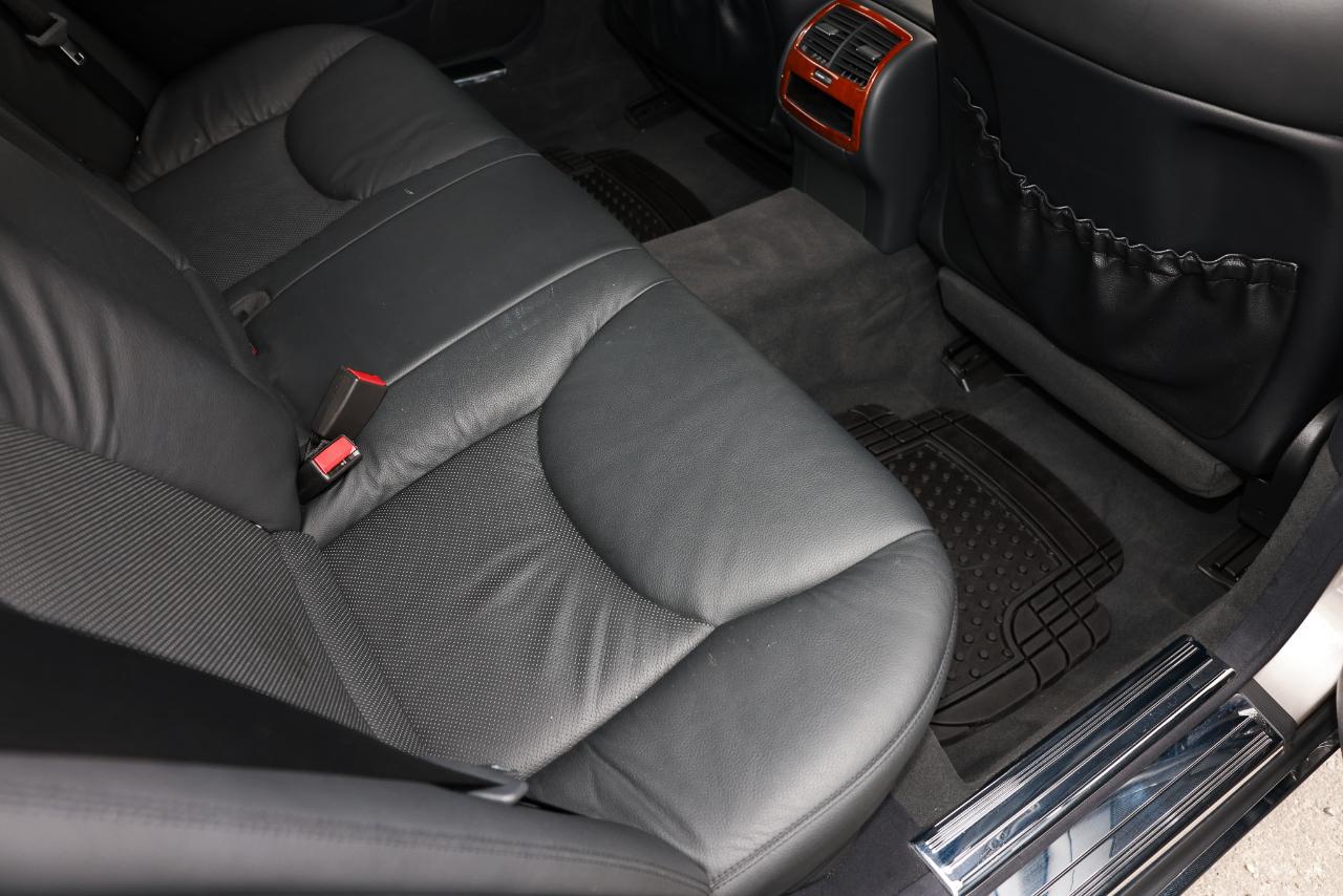 Mercedes-Benz S-Class  2006