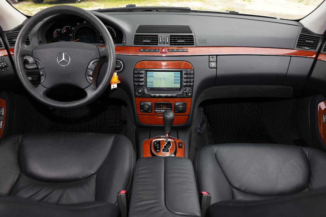 Mercedes-Benz S-Class  2006