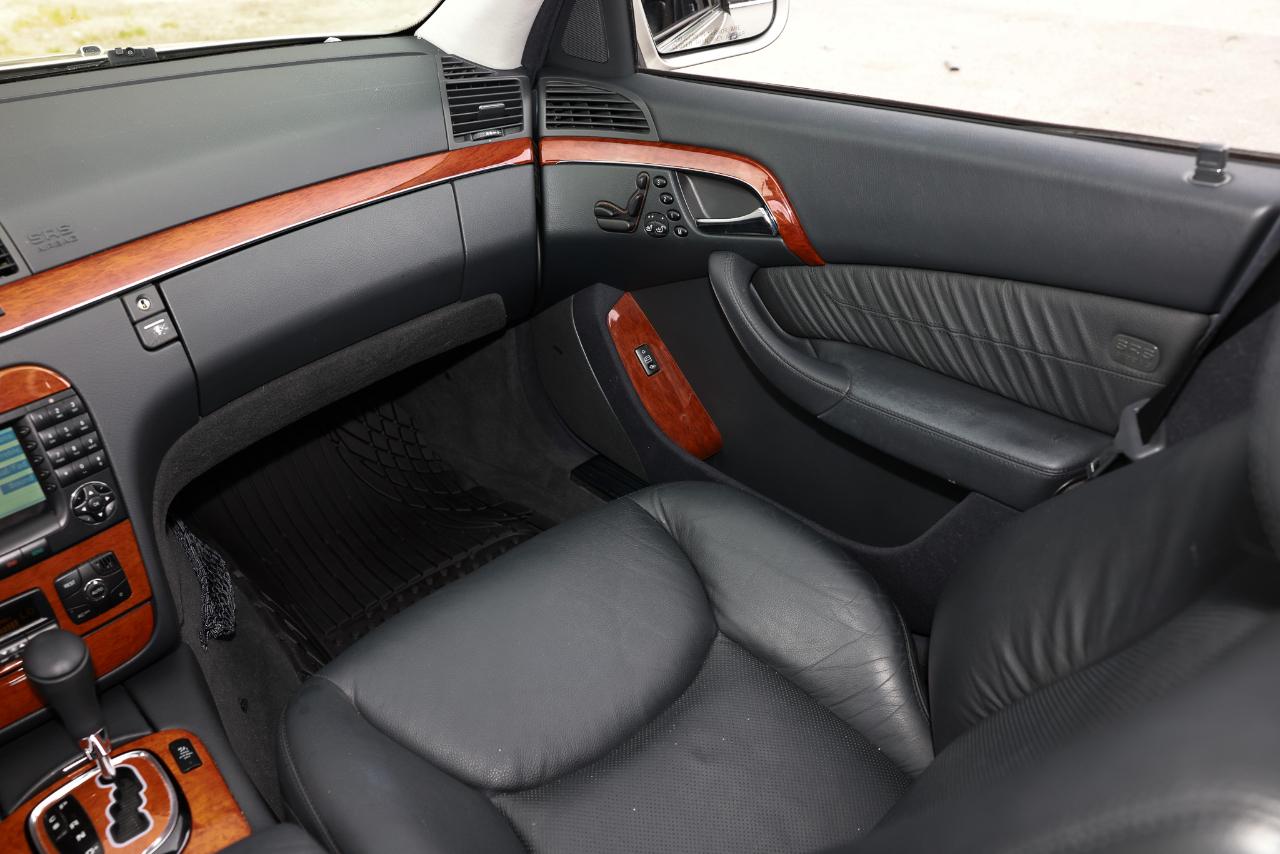 Mercedes-Benz S-Class  2006