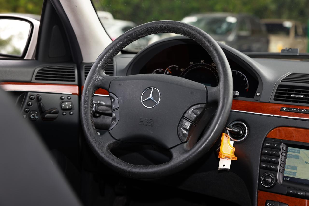 Mercedes-Benz S-Class  2006