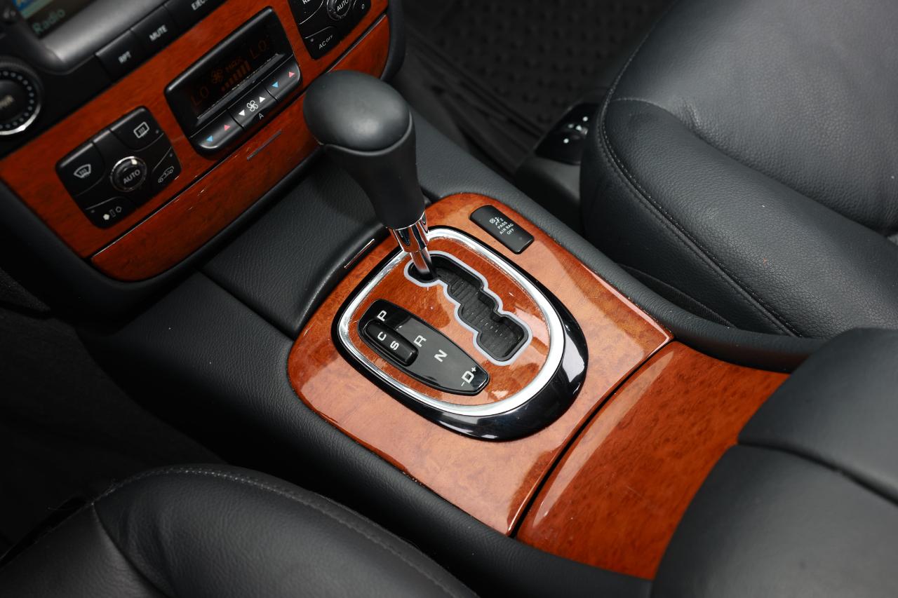 Mercedes-Benz S-Class  2006