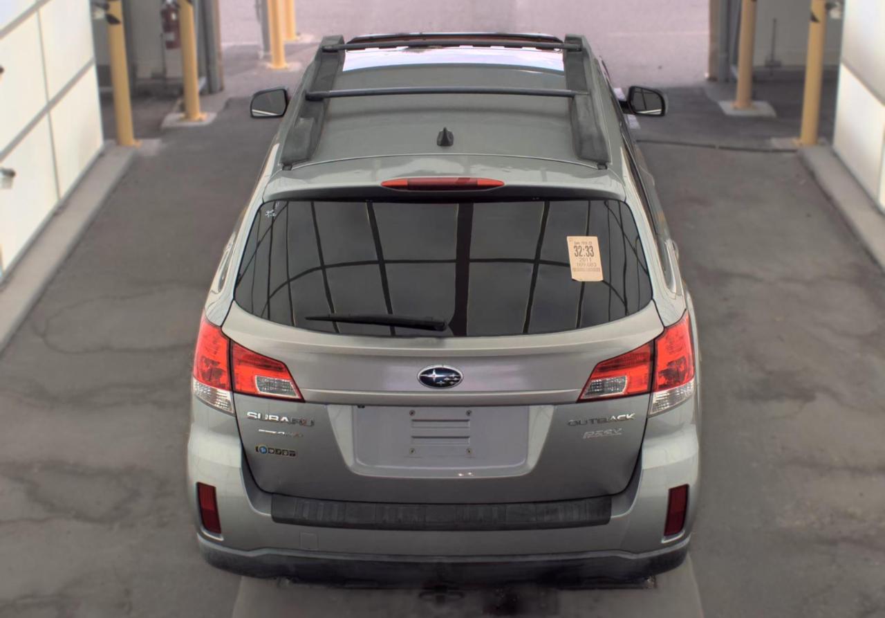 Subaru Outback  2011