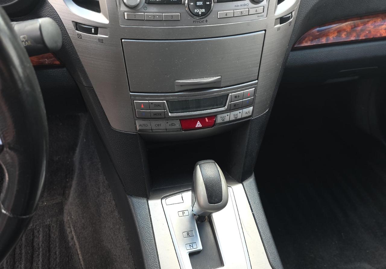 Subaru Outback  2011