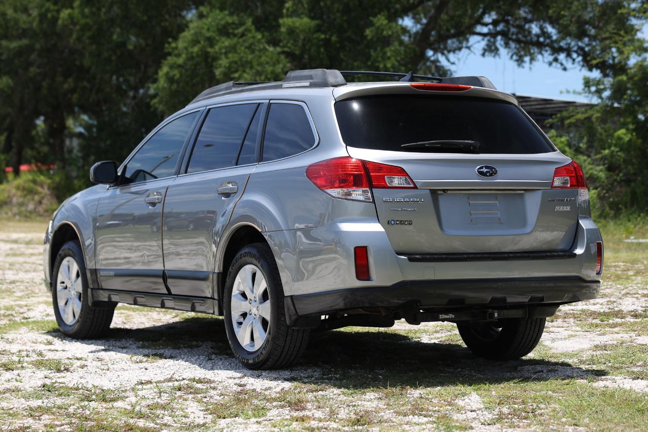 Subaru Outback  2011
