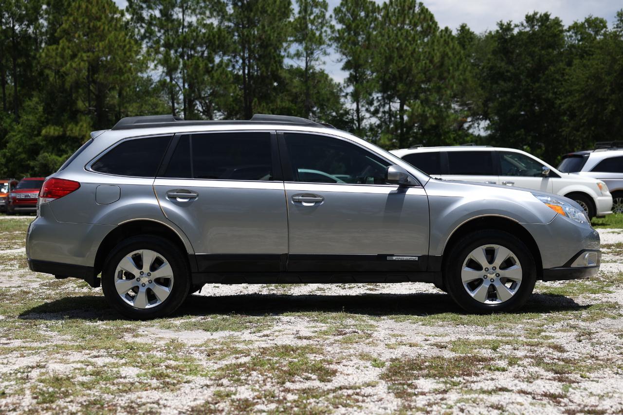 Subaru Outback  2011