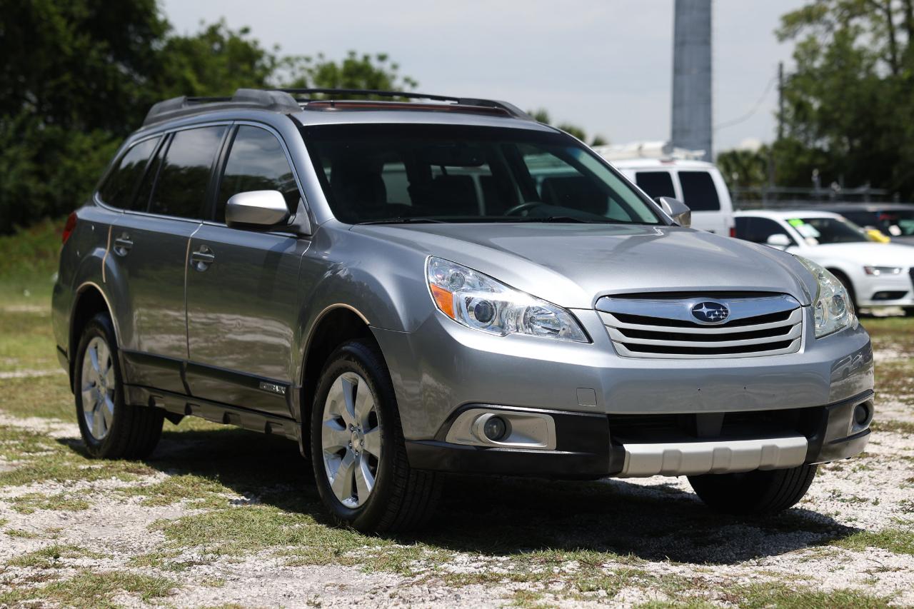 Subaru Outback  2011