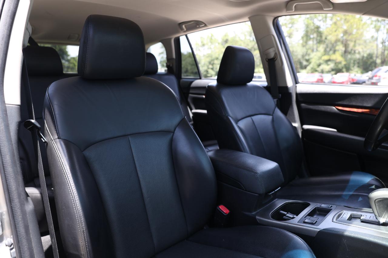 Subaru Outback  2011