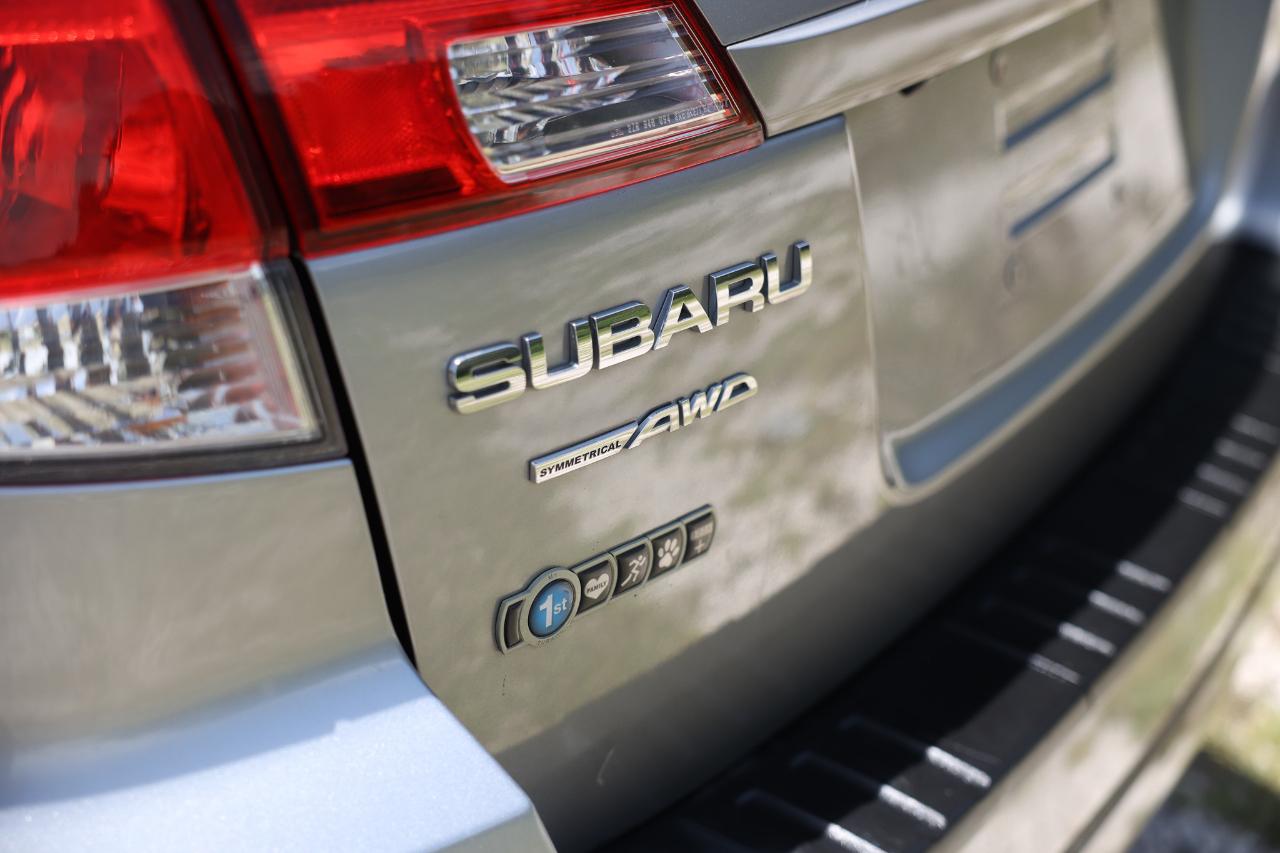 Subaru Outback  2011