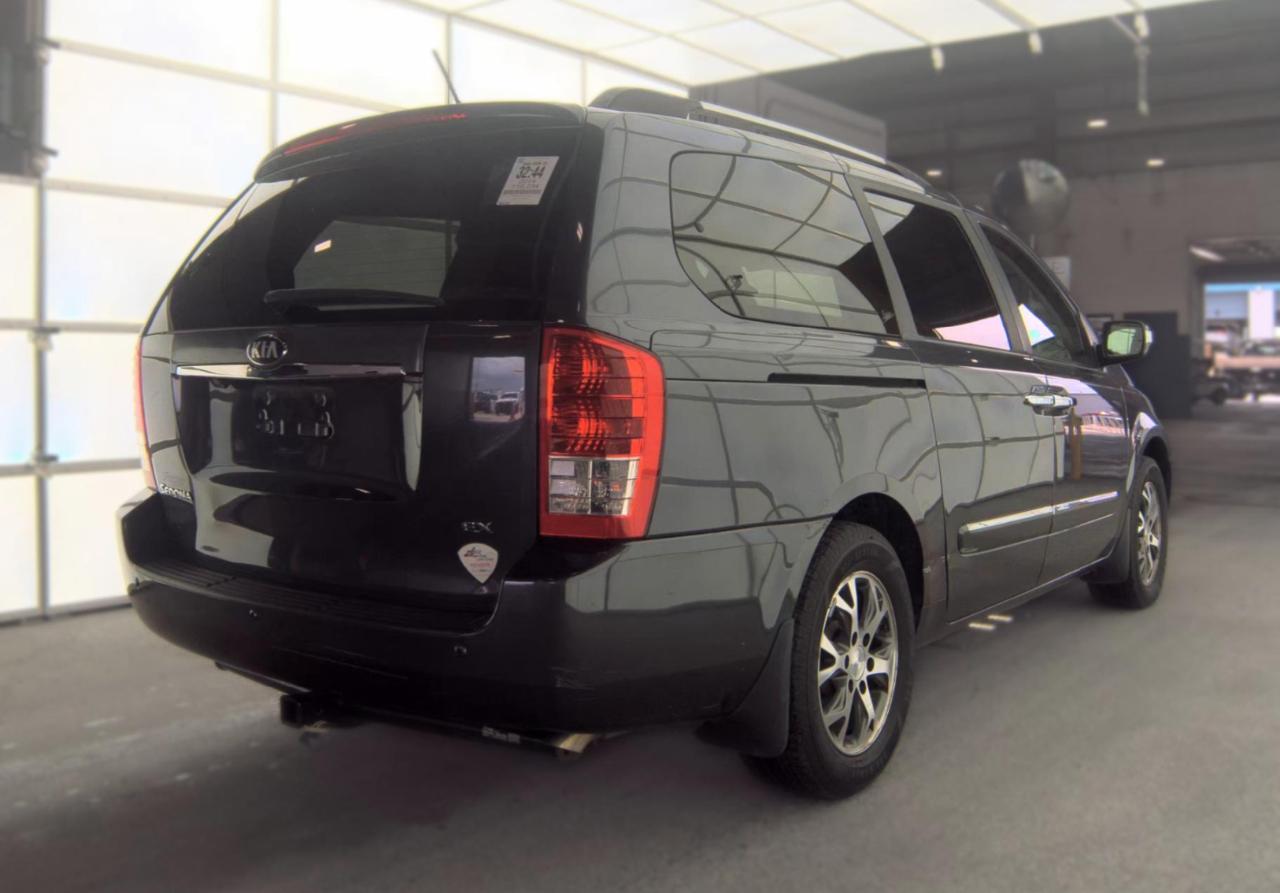 Kia Sedona  2014