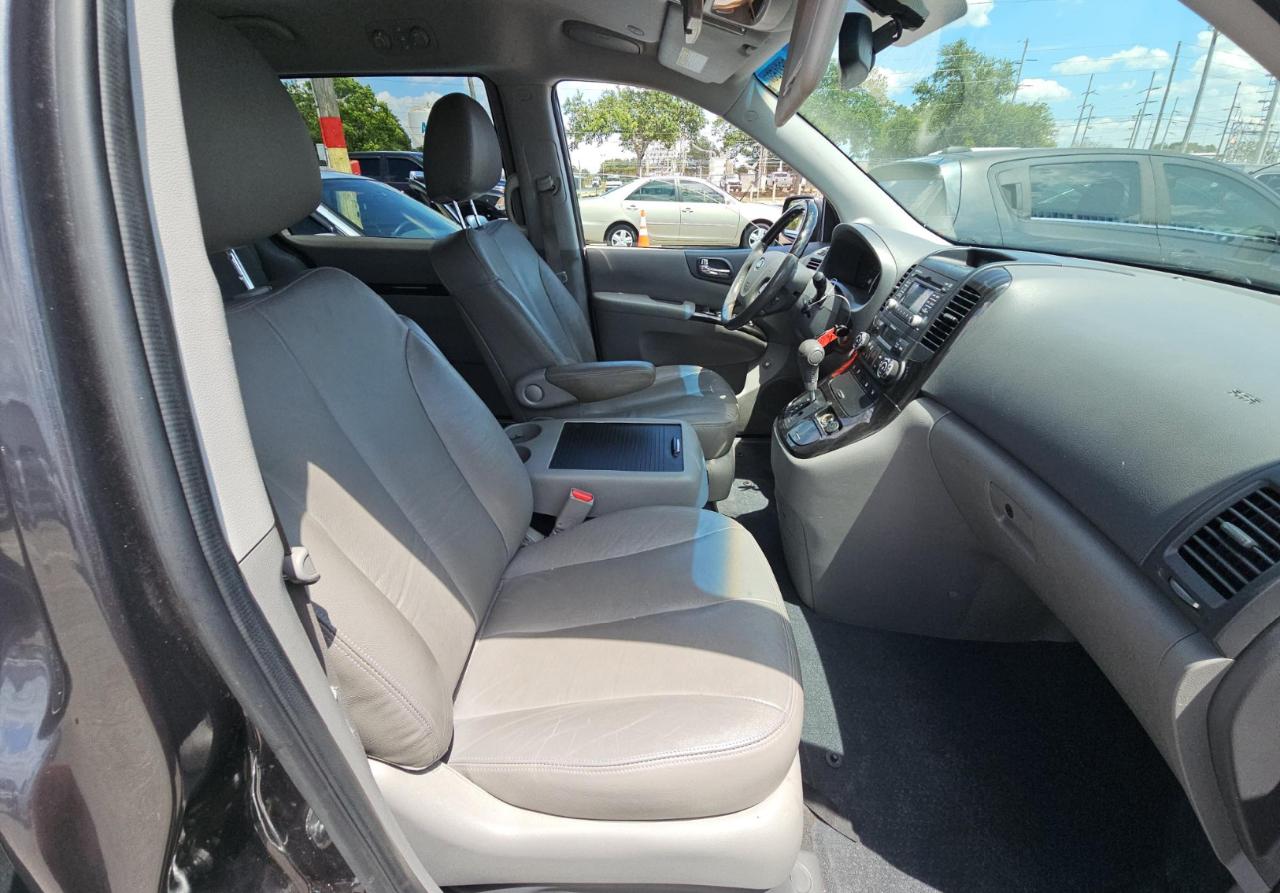 Kia Sedona  2014