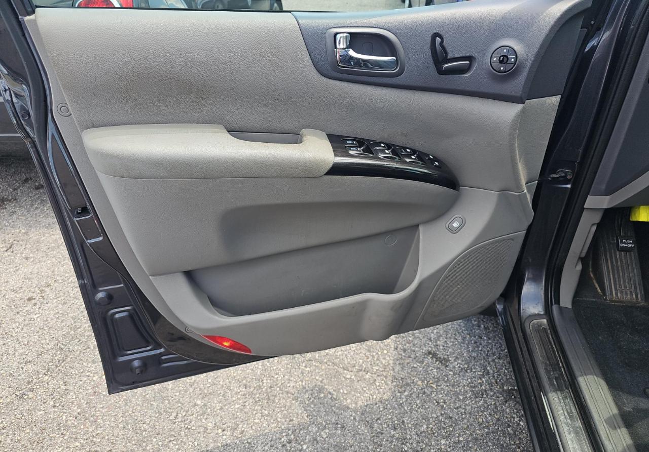 Kia Sedona  2014