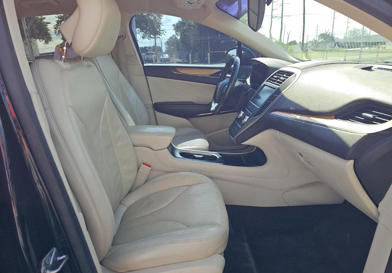 Lincoln MKC  2015