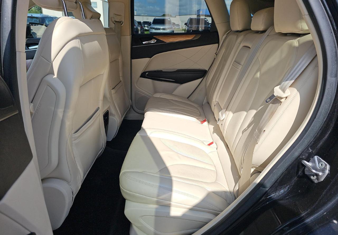 Lincoln MKC  2015