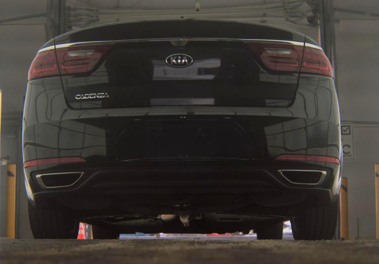 Kia Cadenza  2017