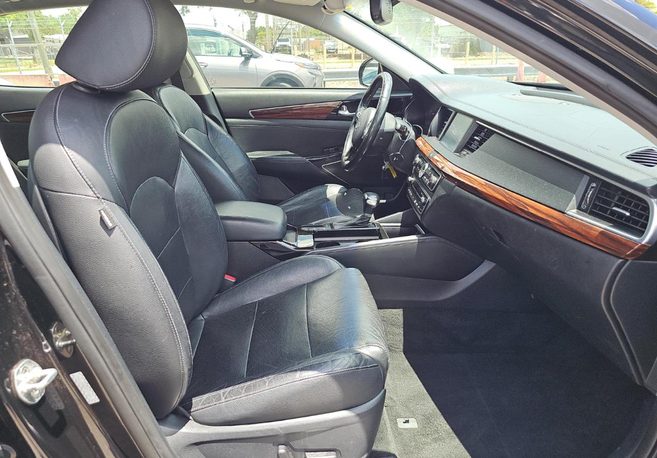 Kia Cadenza  2017