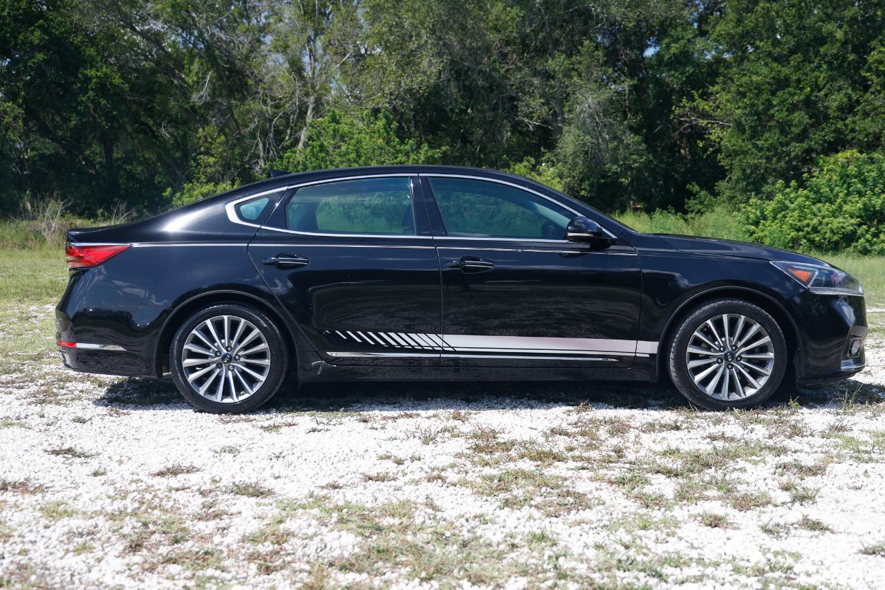 Kia Cadenza  2017