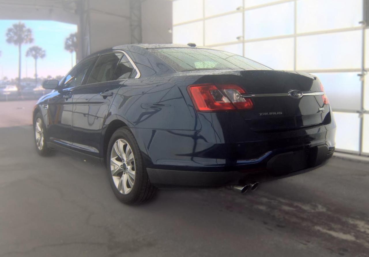 Ford Taurus  2012