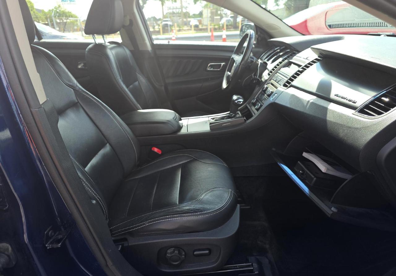 Ford Taurus  2012