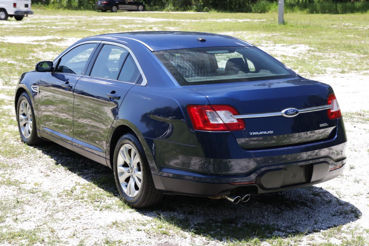 Ford Taurus  2012