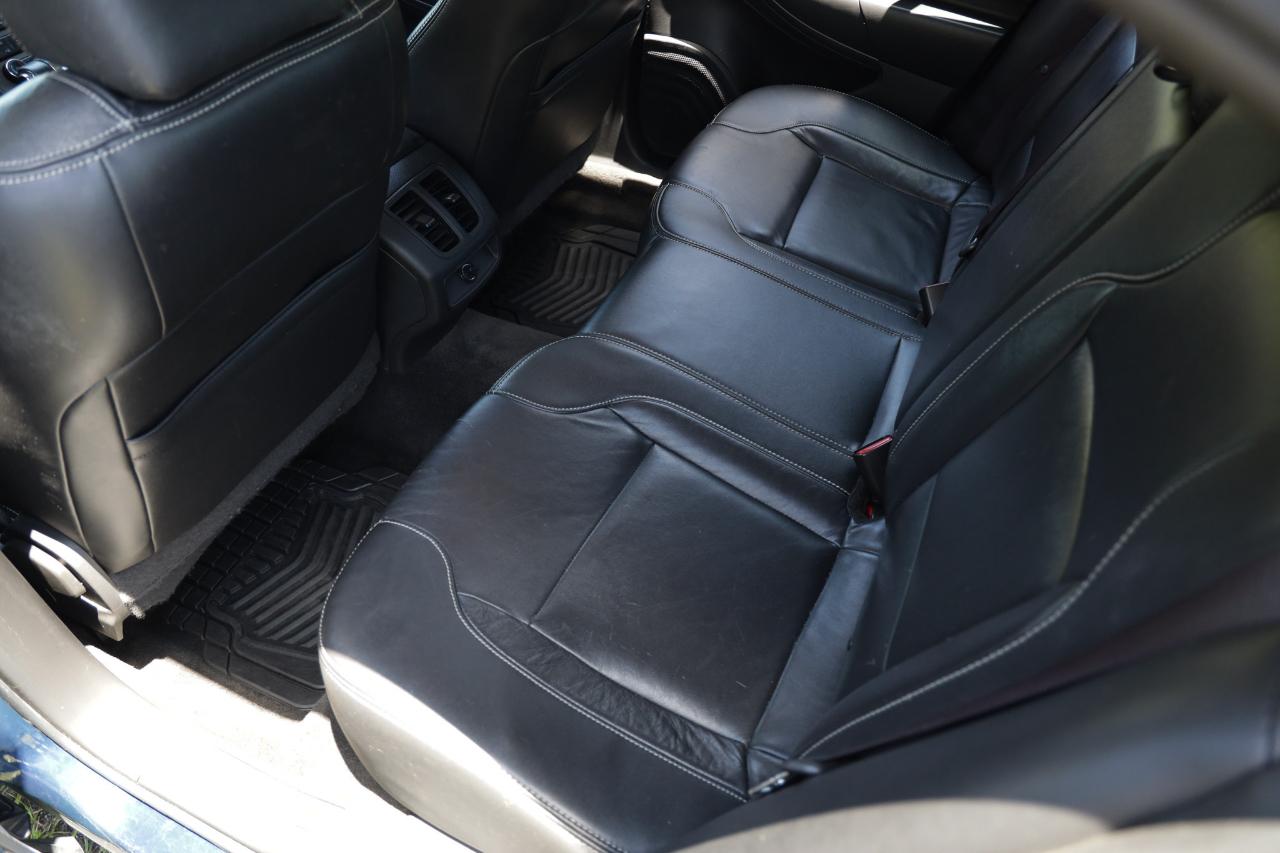 Ford Taurus  2012