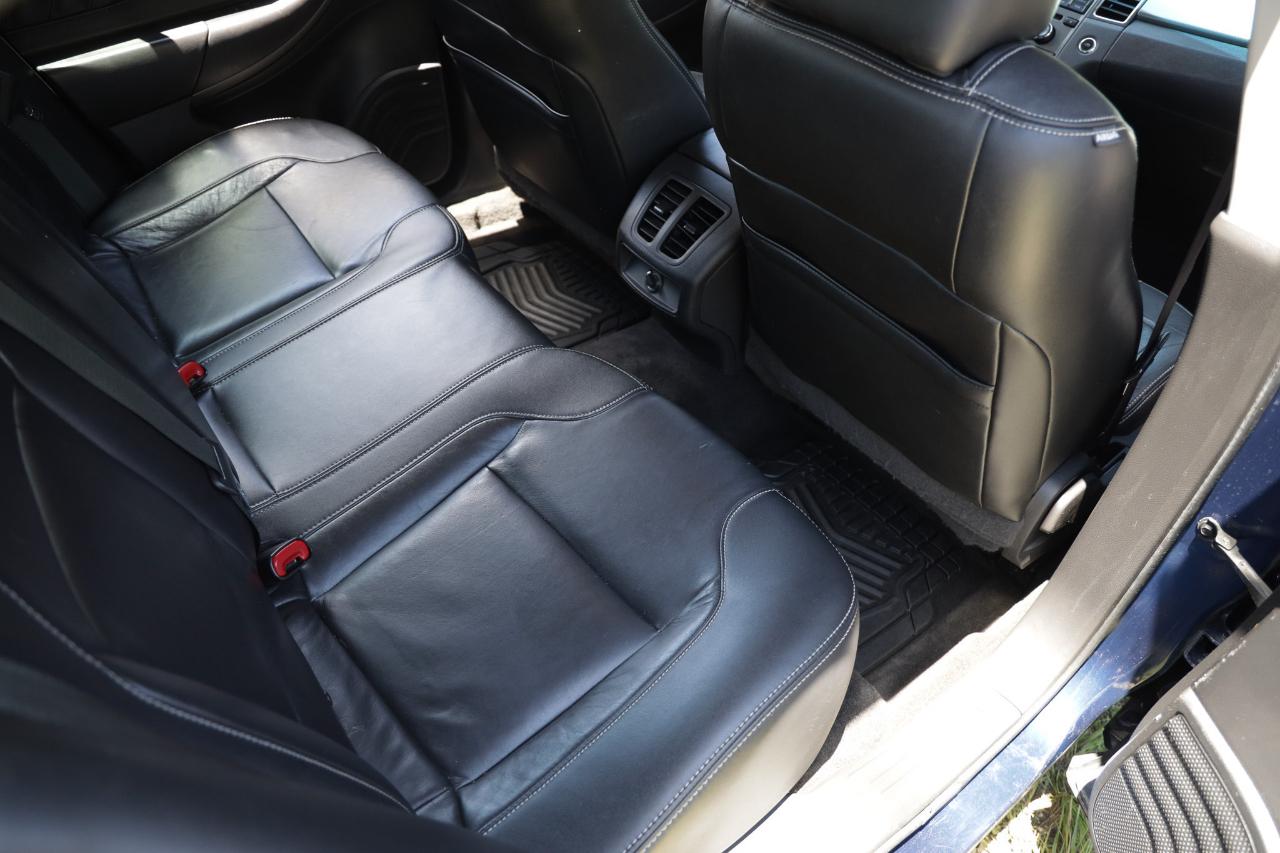 Ford Taurus  2012