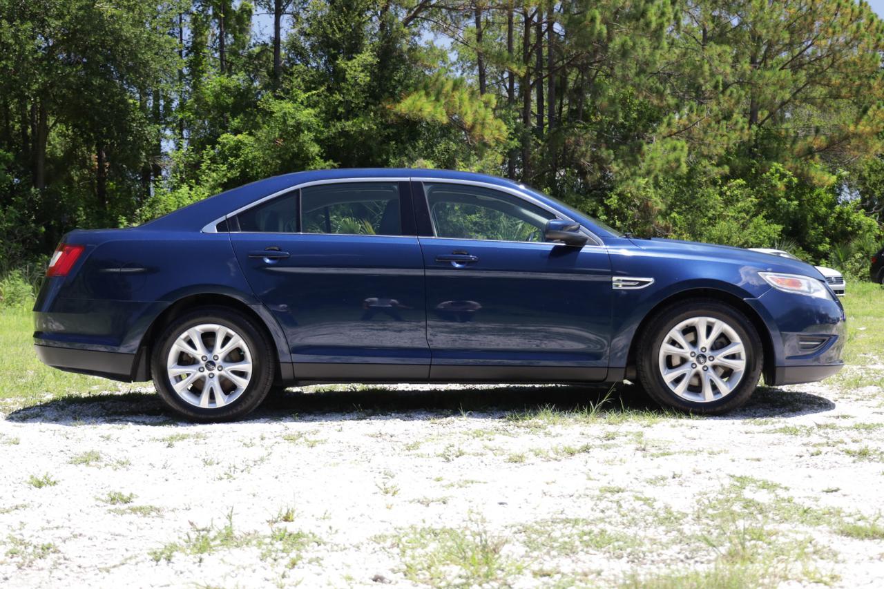 Ford Taurus  2012