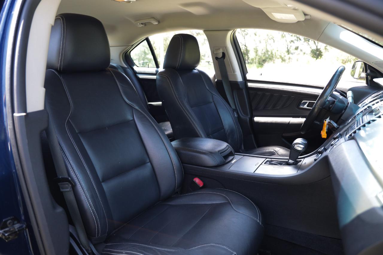 Ford Taurus  2012